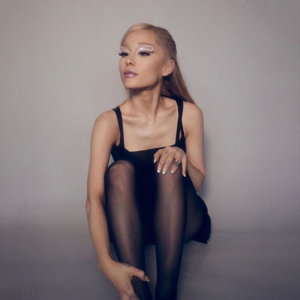 Ariana Grande Naked: The Truth Behind the Rumors