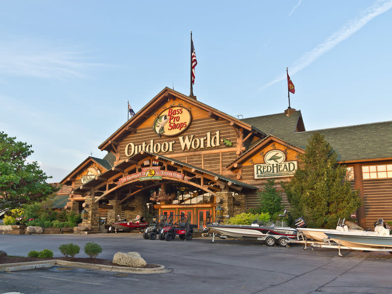 Bass Pro Shops Outdoor World Springfield 2019 Book In Destination Bass Pro Shops Outdoor World Springfield 2019 Book In Destination
