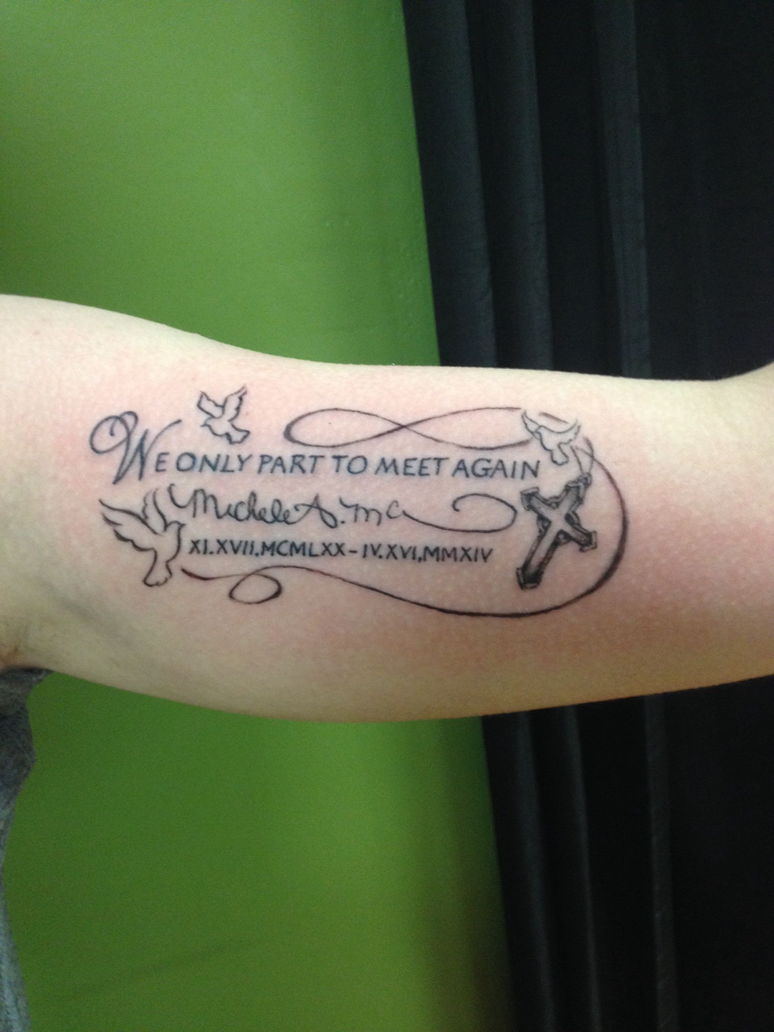 Heartfelt Remembrance Tattoos to Honor Mom Forever